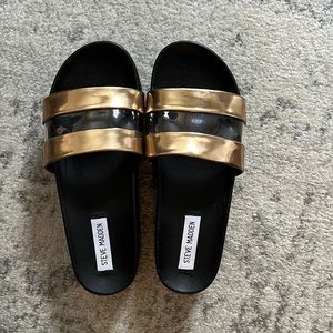 STEVE MADDEN WOMANs PLATFORM SLIDES BRAND NEW CONDITION SIZE 7
